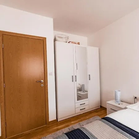 Apartman Ivan * ליבנו